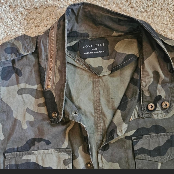 Camouflage Sleeveless Military Utility Vest Womens Large Love Tree - Picture 2 of 5